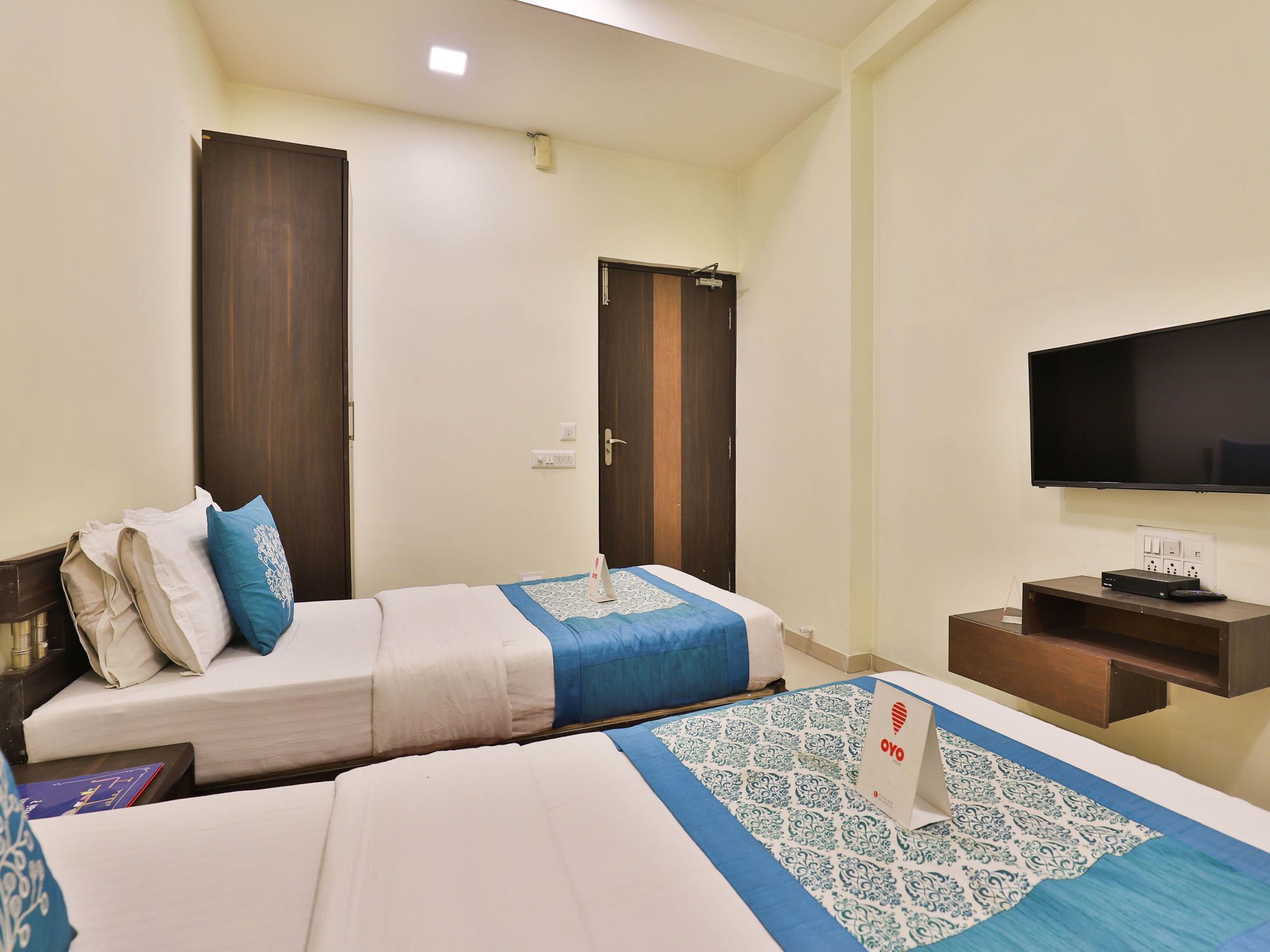 Oyo 6684 Hotel Park Sangam Ahmedabad Esterno foto